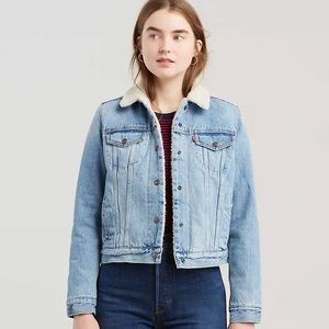 Levi’s Original Trucker Denim Jacket in Sherpa